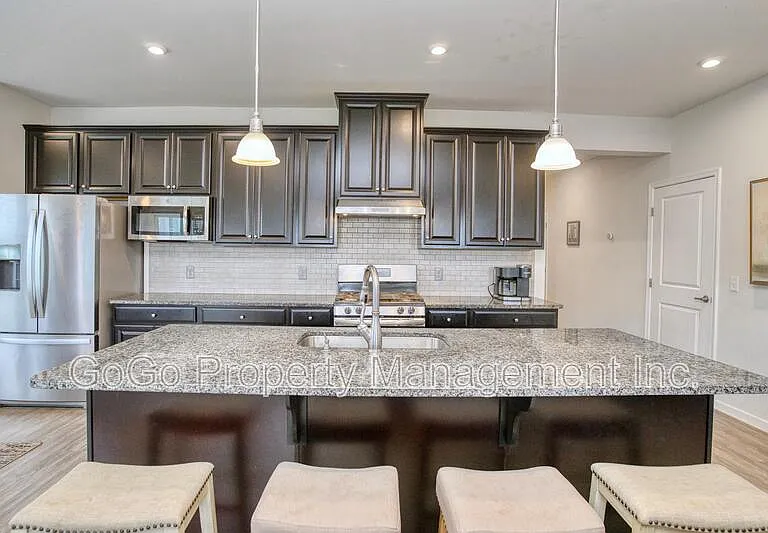11 Pequot Dr — Photo 5