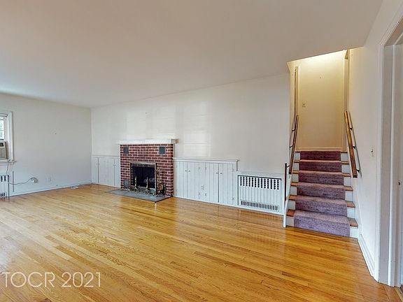 3rd image of 51 N Island Ave