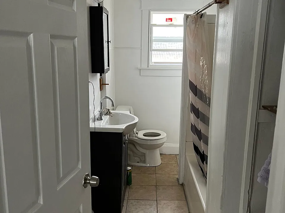 53 Endicott Ave