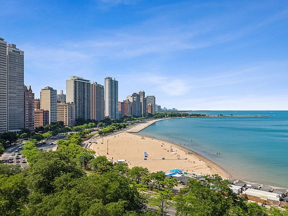 5th image of 209 E Lake Shore Dr #8W