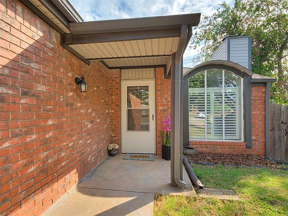 2nd image of 317 Colony Dr