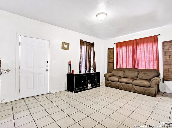 5th image of 512 Barrett Ave