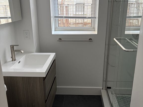 3rd image of 11 Park Dr #111-44
