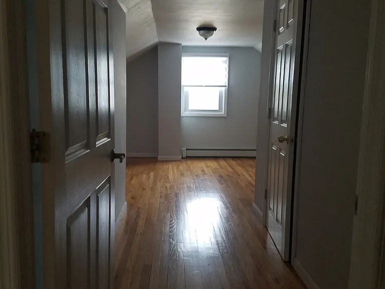 E Midland Ave — Photo 3
