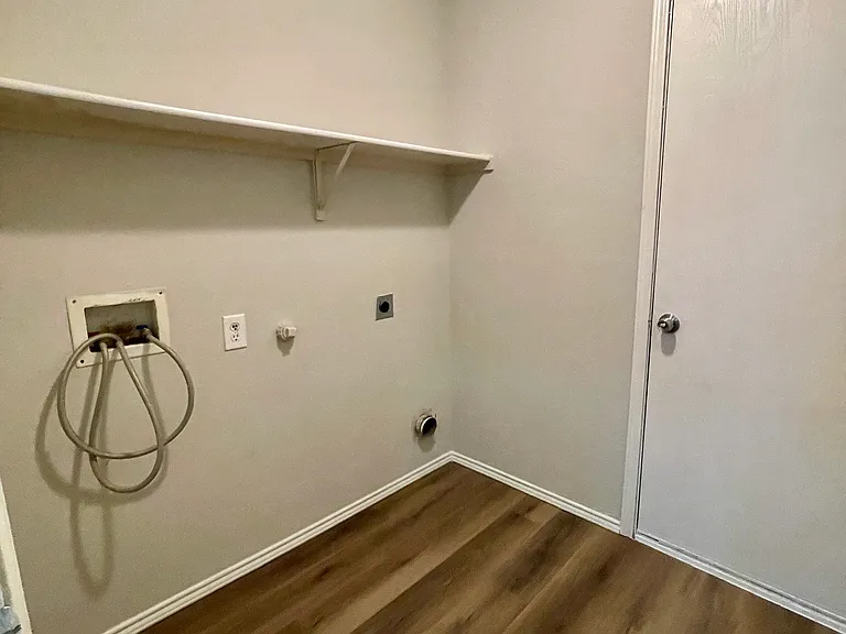2321 Avalon Creek Way — Photo 19
