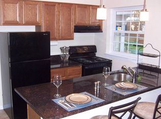 19836 Van Aken Blvd, Shaker Heights, OH 44122