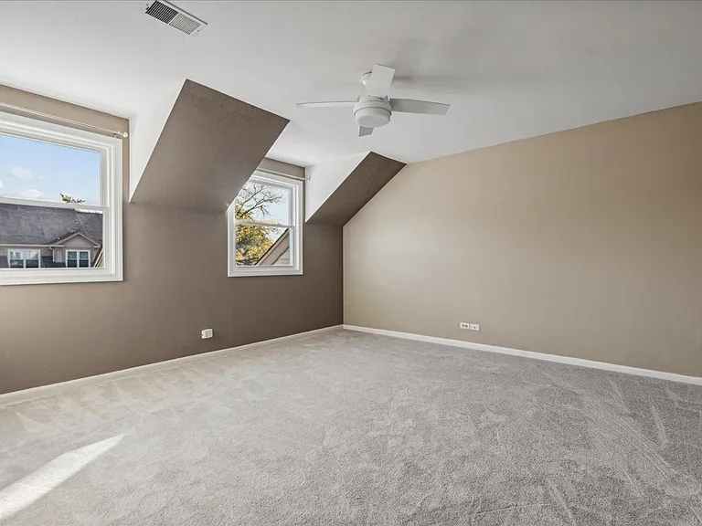 169 Willow Pkwy — Photo 13