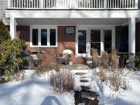 970 Shore Road #1, Cape Elizabeth, ME 04107