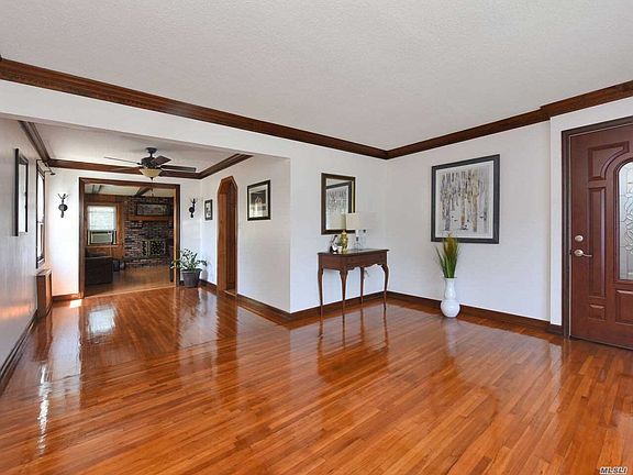 5th image of 848 N Corona Ave