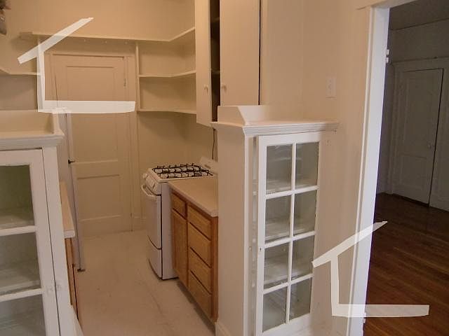 2nd image of 1171 Boylston St #Lm6
