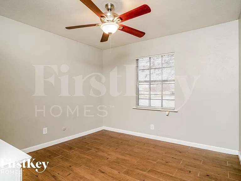 7000 Wildbriar Ct E — Photo 12