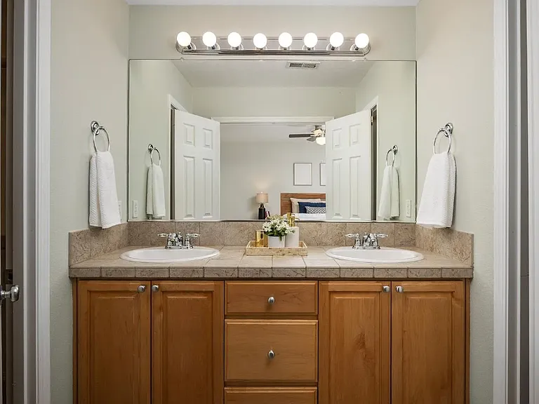 2283 NW Oak Knoll Pl — Photo 26