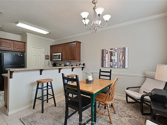 4th image of 139 Forest Dr #139