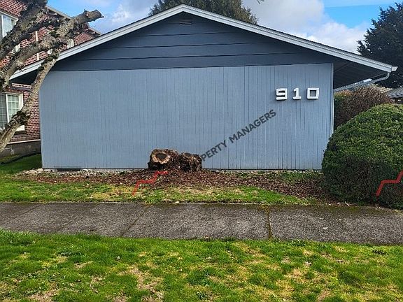 3rd image of 906-910 N Tower Ave #4