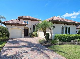 7304 Lantana Cir, Naples, FL 34119