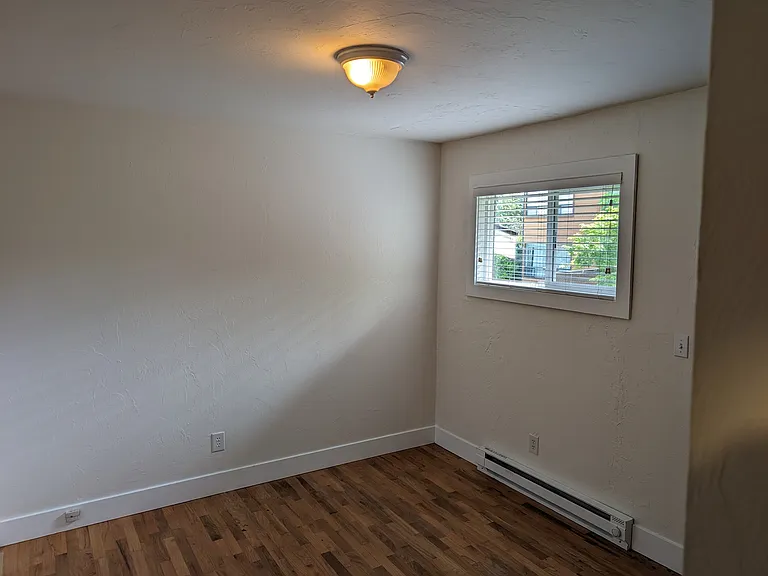 1806 Lakeway Dr — Photo 7