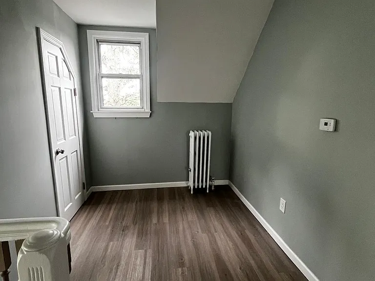 587 Arch St — Photo 12
