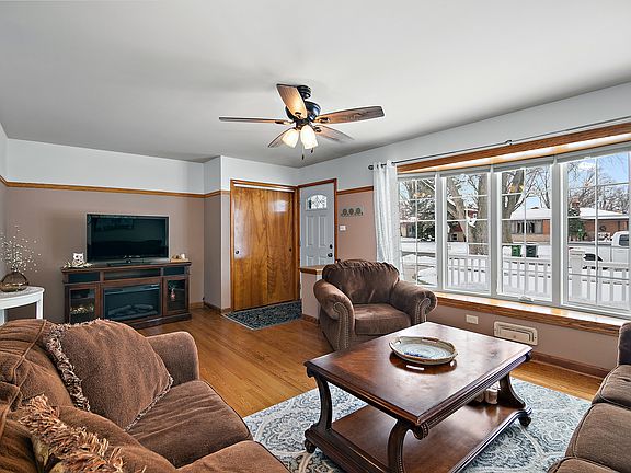 5th image of 10137 Buell Ct