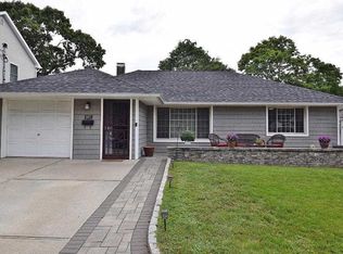 2971 Fortesque Ave, Oceanside, NY 11572