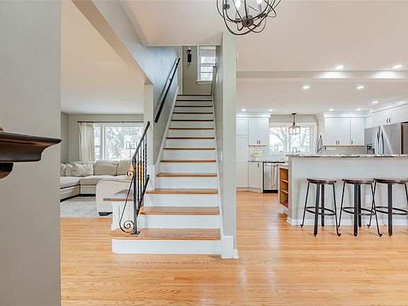 5th image of 556 Wimbledon Rd