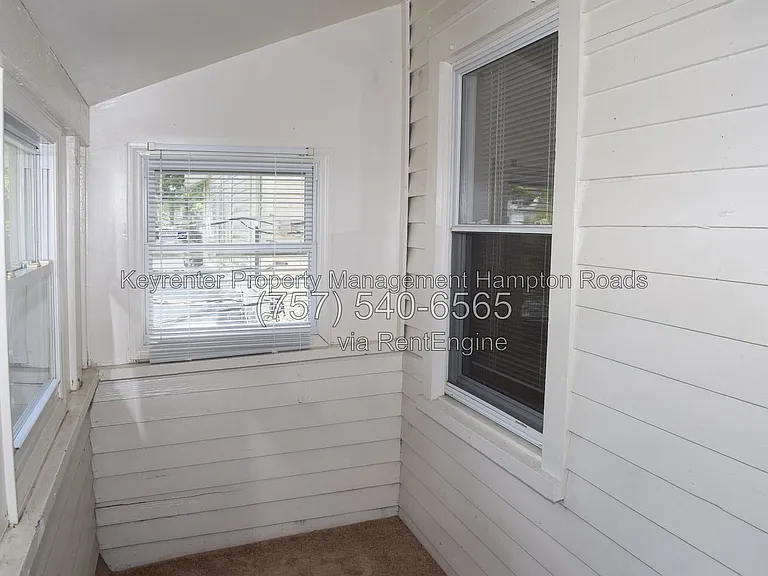 857 W 41st St — Photo 36