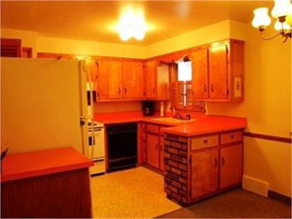 4th image of 909 Redwood Dr