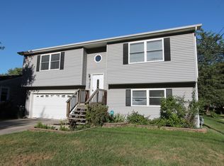 41085 N 2nd St, Antioch, IL 60002