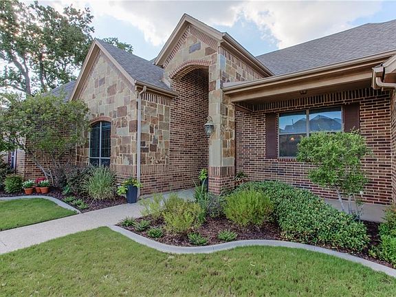 4th image of 2205 Clear Creek Dr