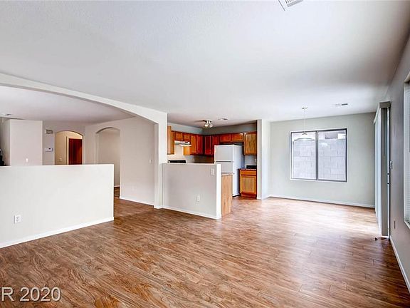 5th image of 4826 Lone Grove Dr