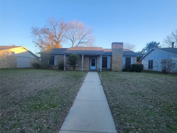 1310 Oakbluff Dr, Lancaster, TX 75146