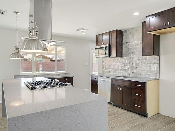 09_8701_E_Crestwood_Way__09_mls