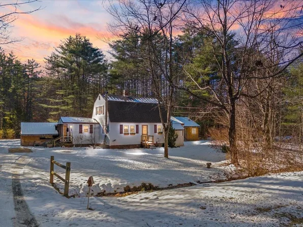 35 Kelley Pond Road, New Hampton, NH 03256