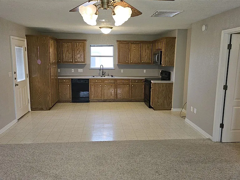 16 Brenda Ln — Photo 29