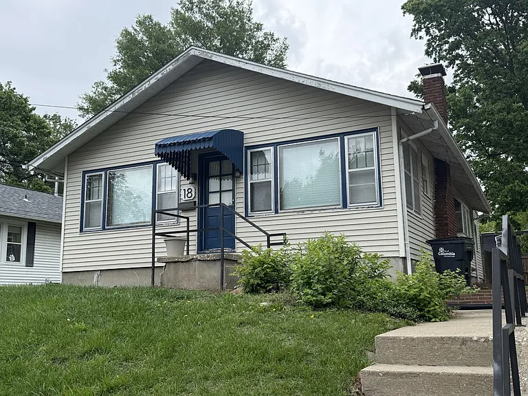 Manor Homes — Photo 13