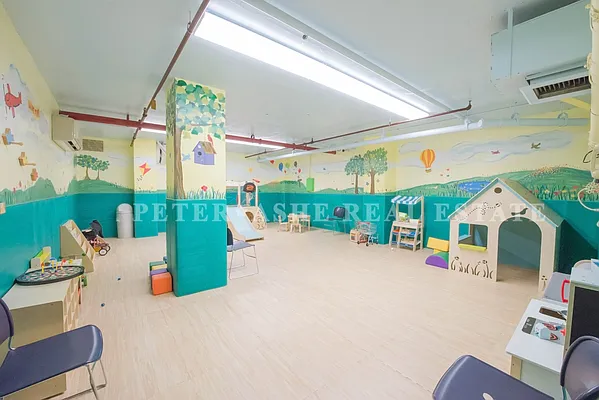 Rented by Peter Ashe | media 73