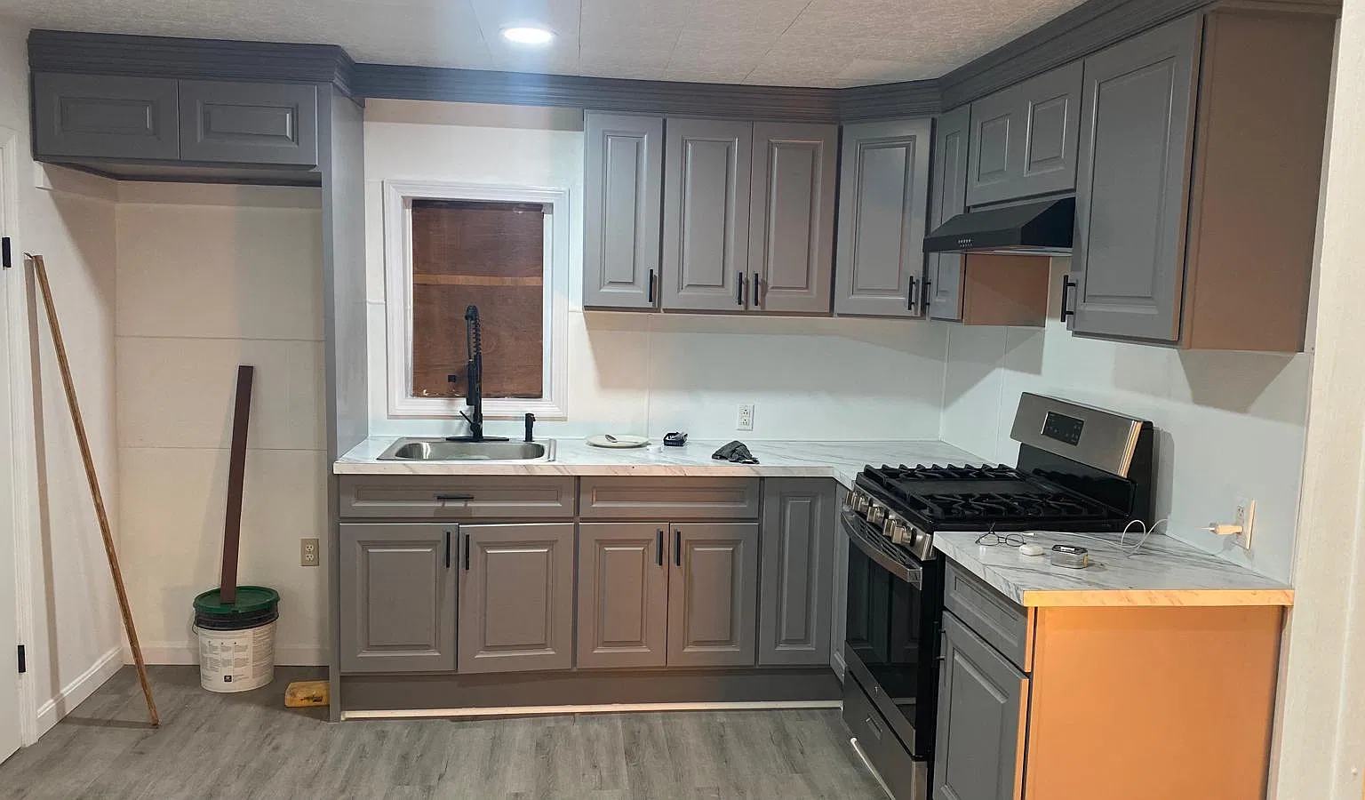 3 bed, 1000 sqft, $2,000 — Photo 3