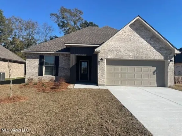 14328 Southern Maple Ave, Gulfport, MS 39503