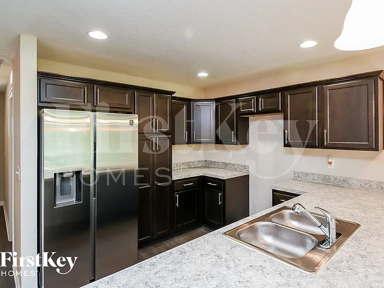 11218 Margarets Landing Pl — Photo 5