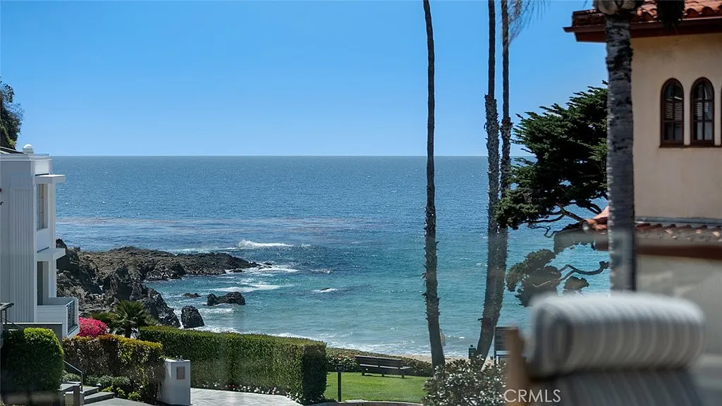 4 bed, 5.5 bath, 4064 sqft, $60,000 — Photo 1