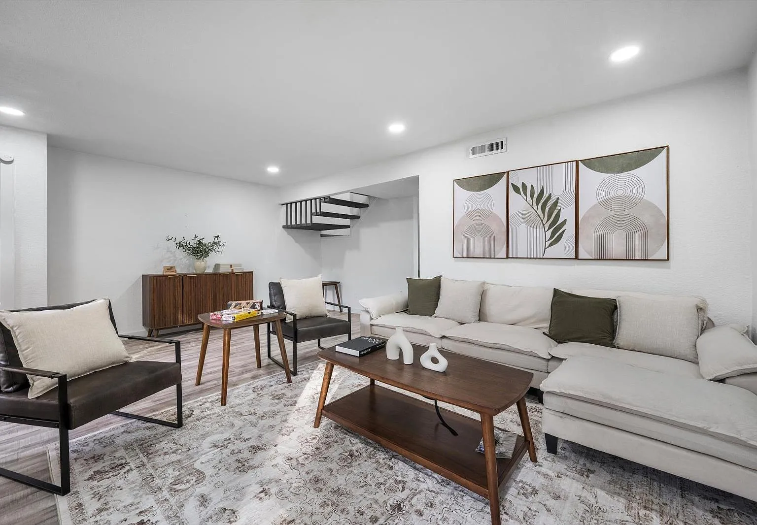 3 bed, 2.5 bath, 1239 sqft, $2,350 — Photo 4