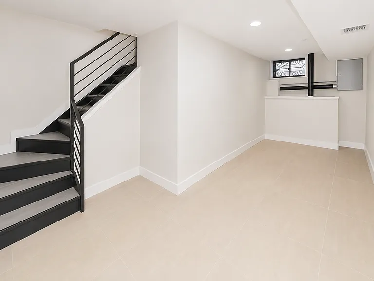 337 Herkimer St #1F — Photo 4