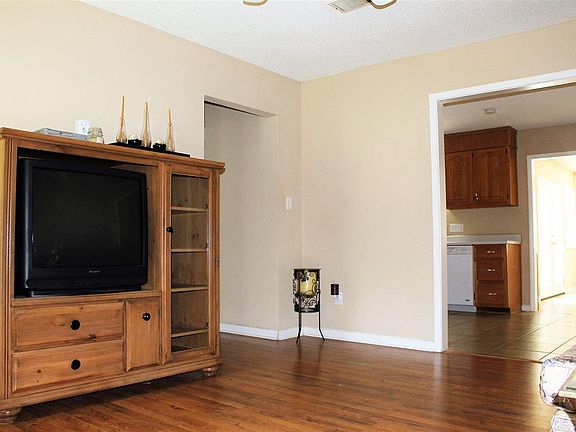 5th image of 4890 Oakland Dr