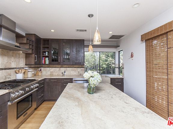 4th image of 5102 Copperfield Ln