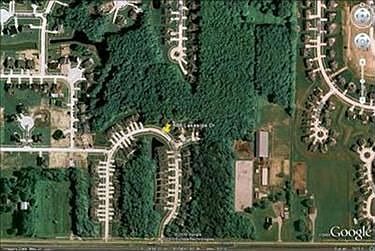 4th image of 686 Lakeside Dr