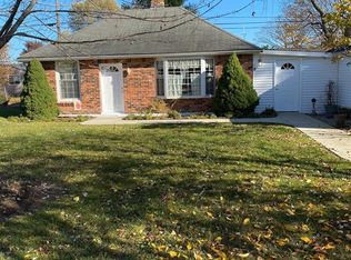 2421 Harrison Ave, Rochester Hills, MI 48307