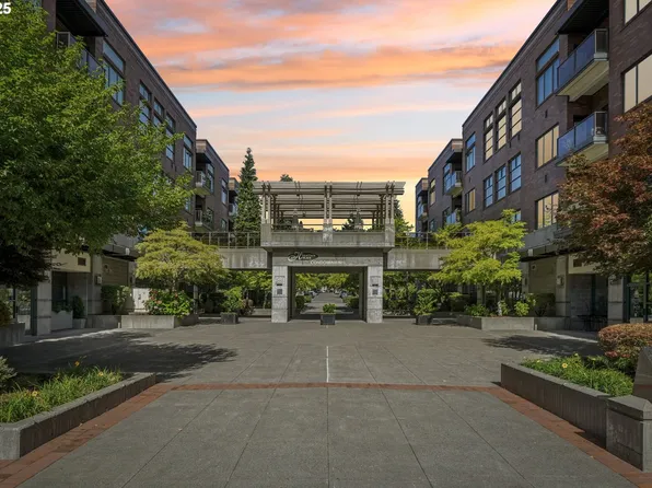 300 W 8th St Unit 206, Vancouver, WA 98660