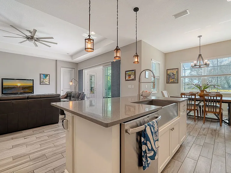 6325 Rivo Lakes Blvd — Photo 5