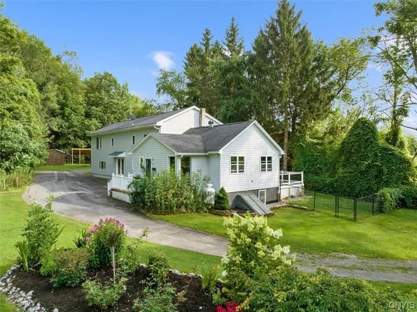 3164 Fountain St, Clinton, NY 13323