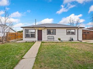 916 Zion St, Aurora, CO 80011