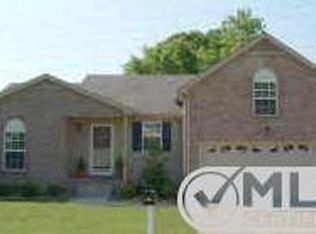 136 Raindrop Ln, Hendersonville, TN 37075